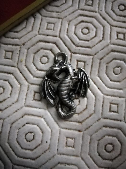Pendente de Dragão oferta de portes de envio