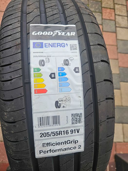 205/55R16 91 V Goodyear Efficient Grip Performance 2