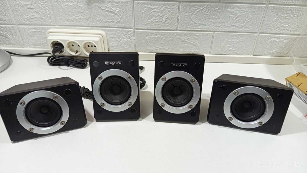 Colunas de PC marca creative