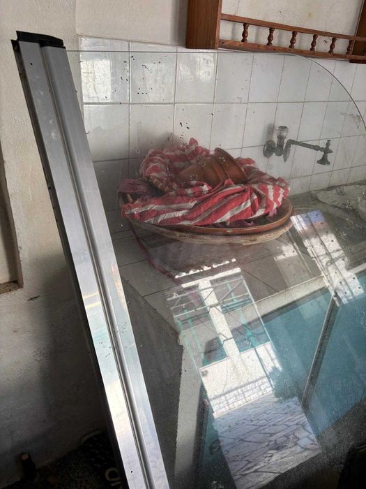 Resguardo de banheira em vidro