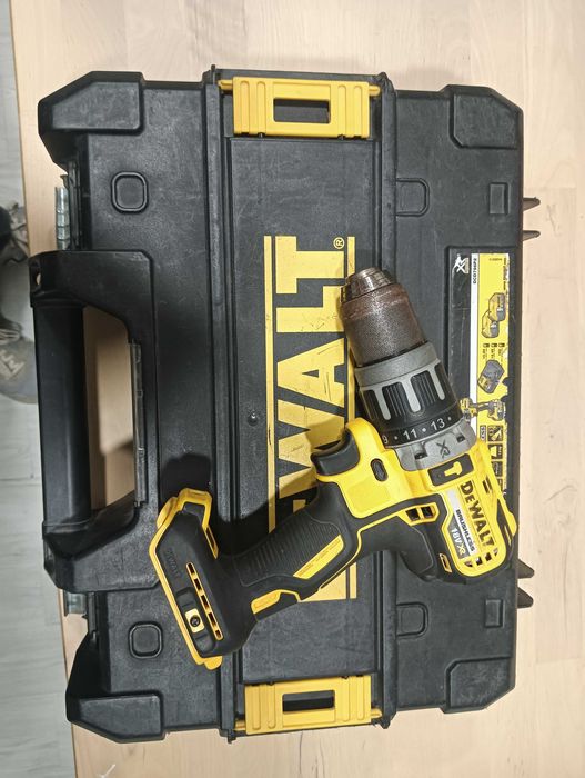 Aparafusadora DeWalt 18v com mala