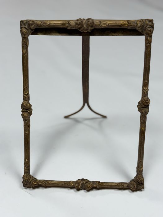 Moldura antiga em cobre com banho dourado (c. 1951)