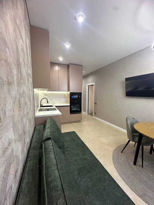 Власна 1к квартира в 66Ж з гардеробною як у Керрі Бредшоу