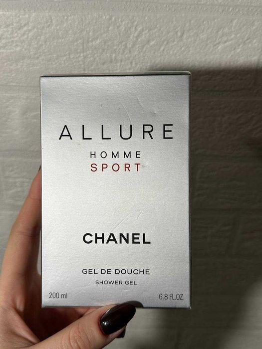 CHANEL Allure Homme Sport — парфюмированный гель для душа 200 мл