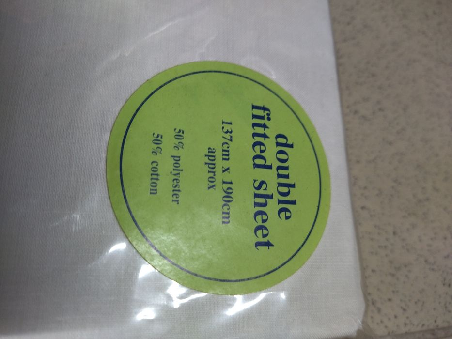 Lençol de cama branco ajustável