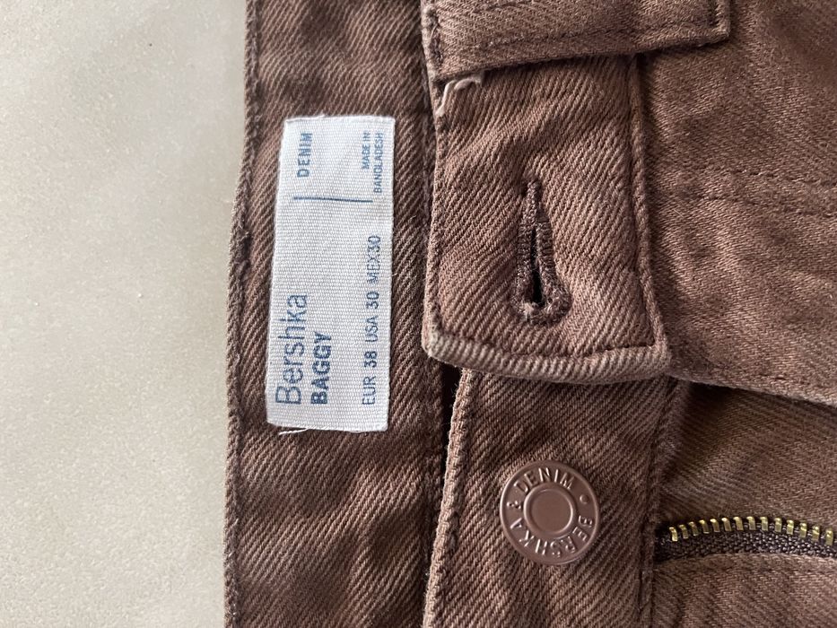 Spodnie Baggy Bershka