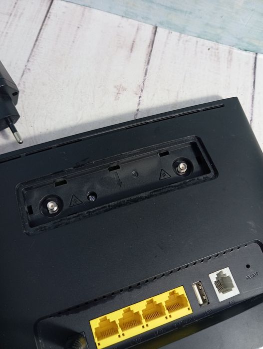 Роутер Huawei B525s-23a