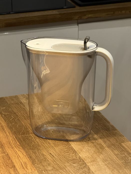 Brita Style dzbanek do filtrowania wody - bardzo zadbany!