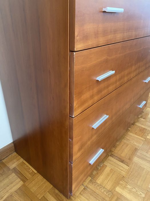 Cómoda 4 gavetas