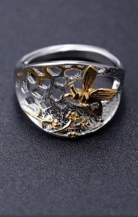 Серебряное кольцо