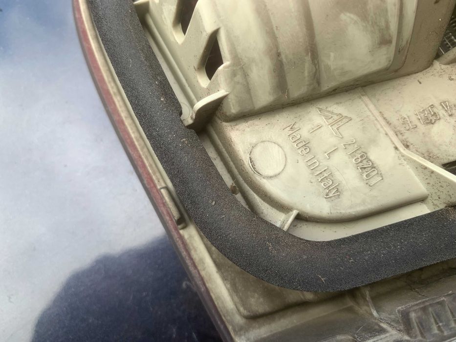 Bmw 3 e91 lampa w klapę prawa prawy tył po lift