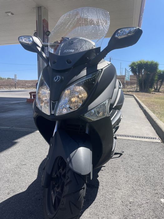 Scooter Sym GTS 125i