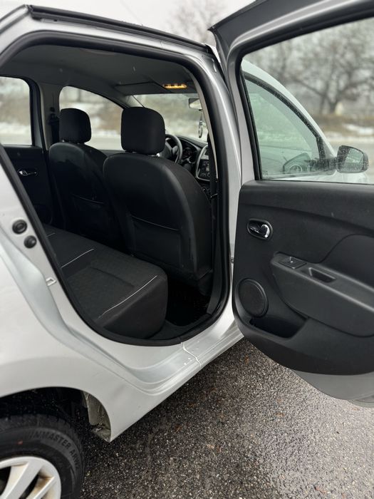 Renault logan 131т пробег не бит не крашен гбо 4