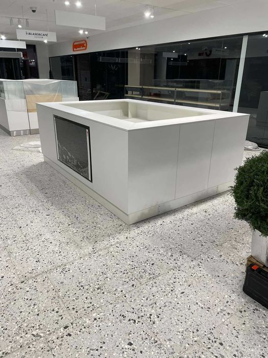 Офісні, торгові  меблі для бізнеса. Рецепції .