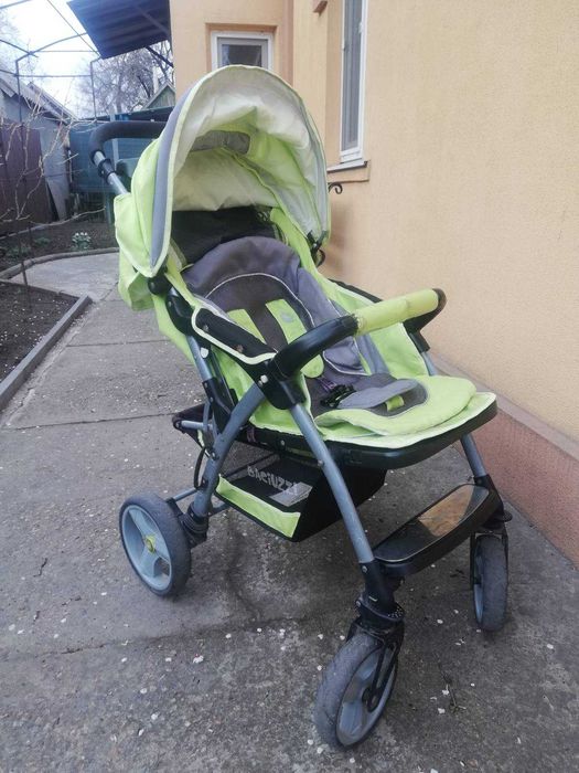 Коляска детская в отличном состоянии