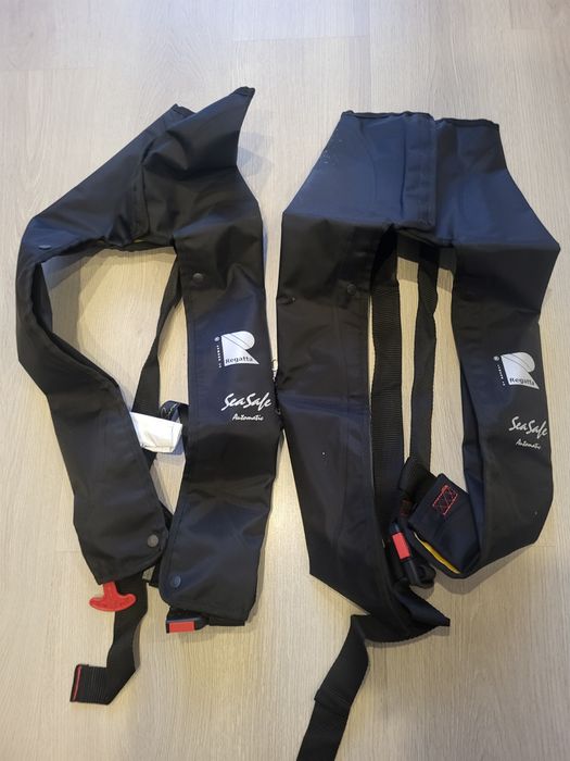 Conjunto de coletes insufláveis