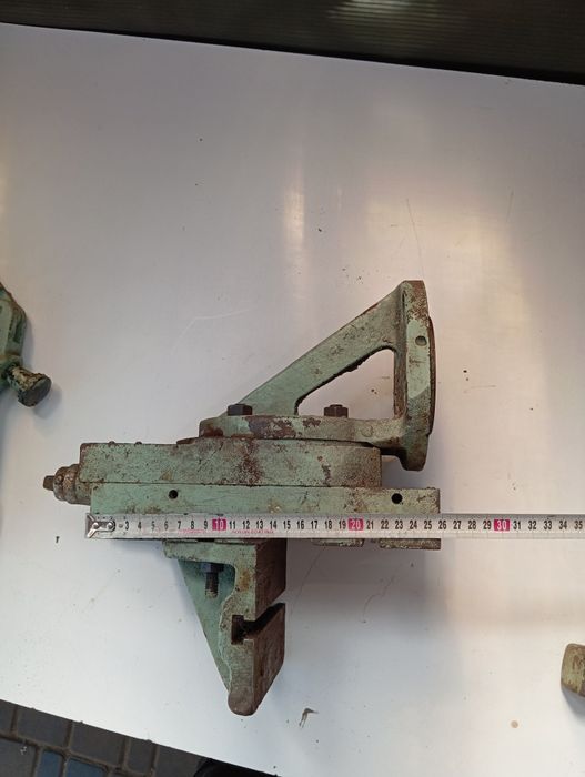 Продам хоббийную фрезерная приставка люнет не подвижный в коллекцию