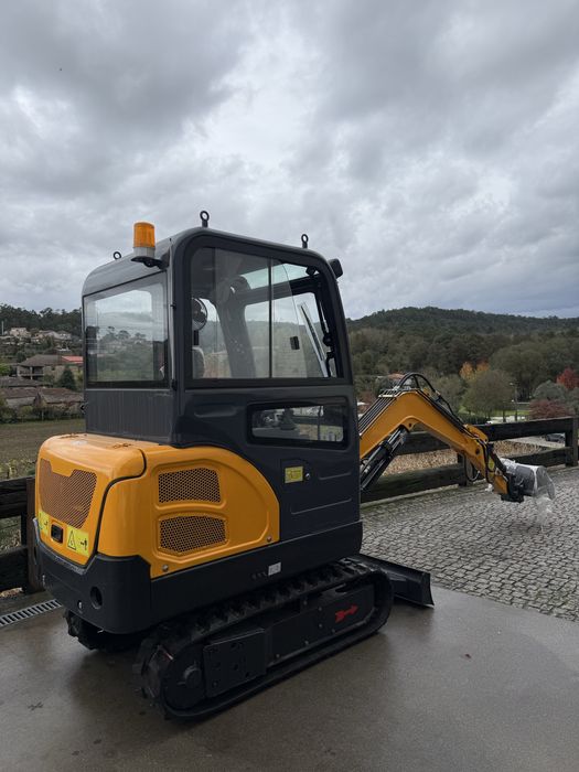 Mini giratória 2T Nova