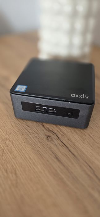 mini-komputer Intel NUC  NUC7i5DNH i5 24gb ram ssd 240gb