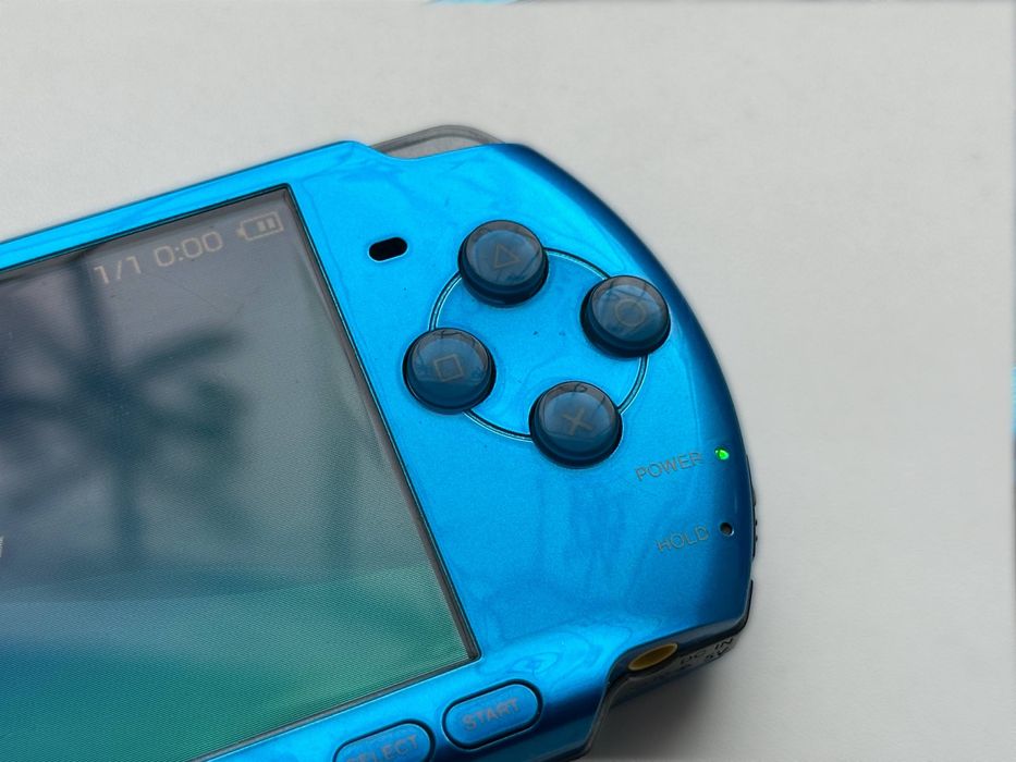 Sony PSP 3000 32 gb синього кольору