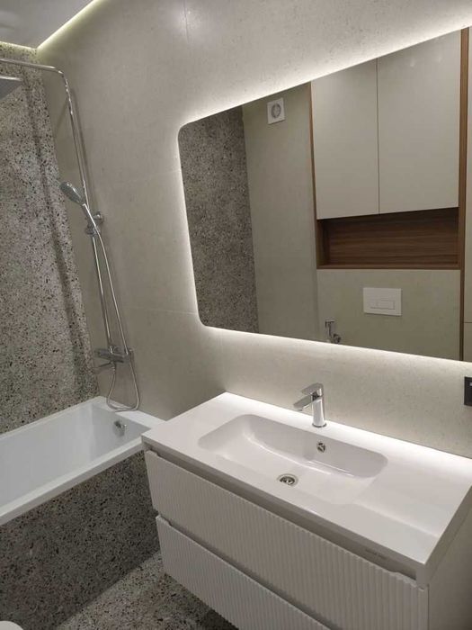 Продаж сучасної 2-кімнатної квартири з кухнею-вітальнею