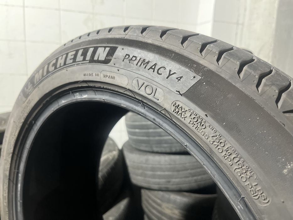 235/45R18 Michelin Primacy 4