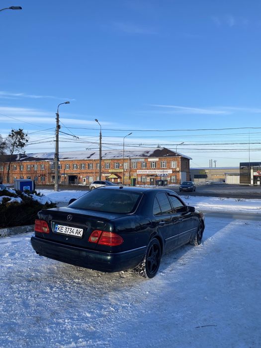 Мерседес 210 4.3 V8