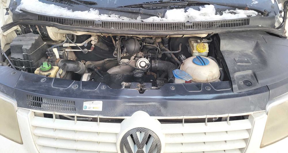 Volkswagen Transporter T5 1,9 TDI 105 KM 8 osobowy MA MOC klima