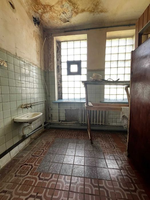 Продам гостинку 24.5м2 метро Заводская