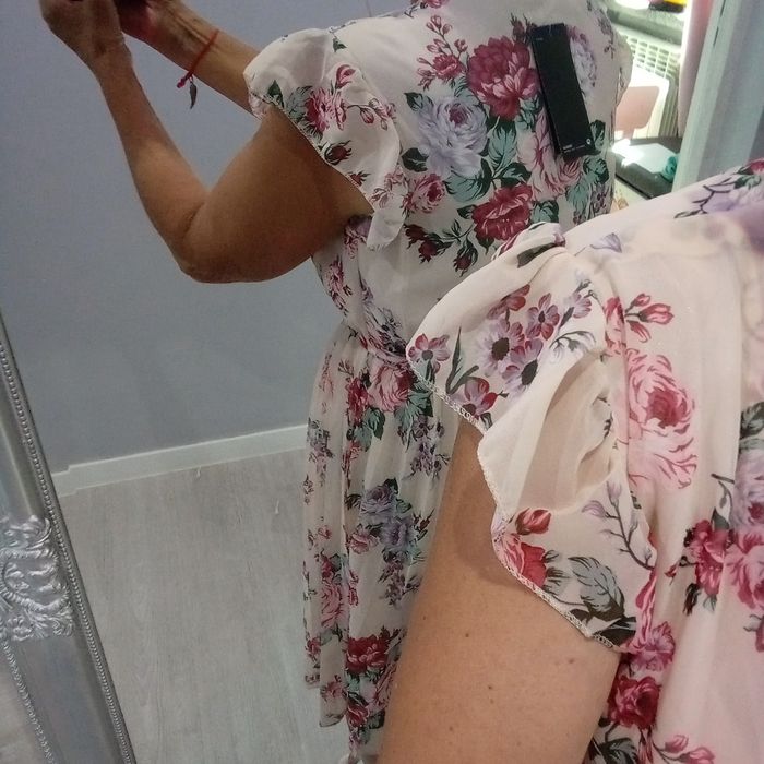 Sandbella nowa z metką Elegancka,przewiewna r M