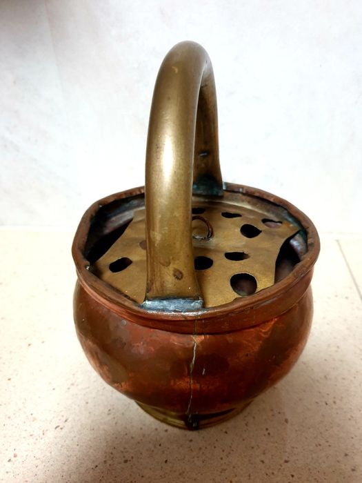 Antiga floreira e panela de fondue suíça em cobre