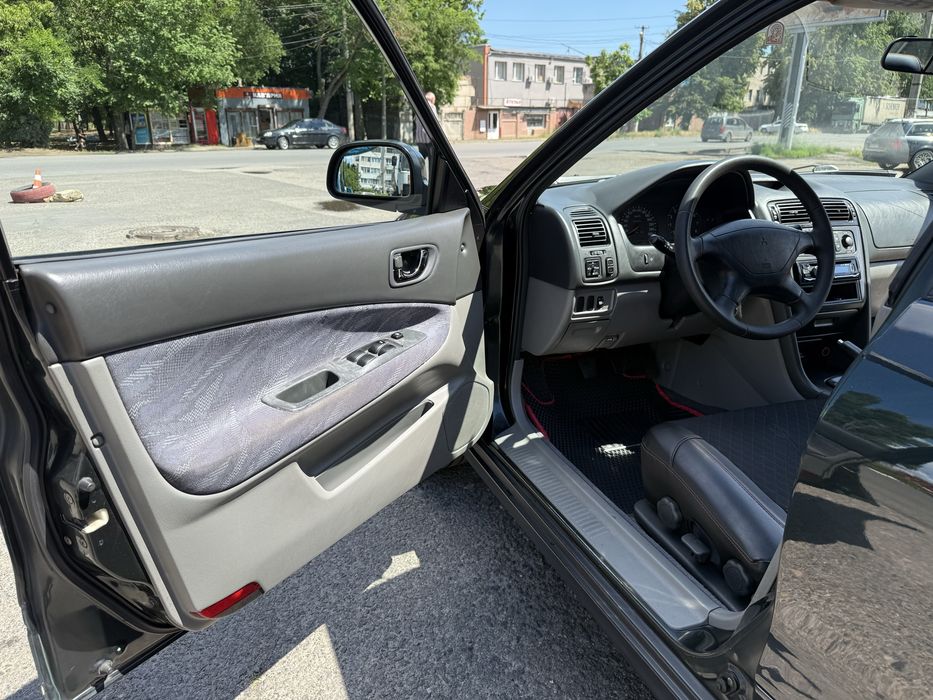 Mitsubishi Galant 1998 2.5 МКПП