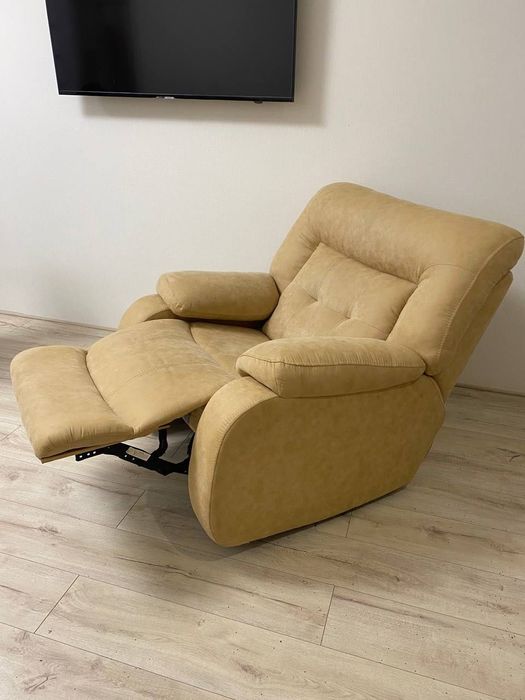 Диван(розкладний) та крісла(розкладні)