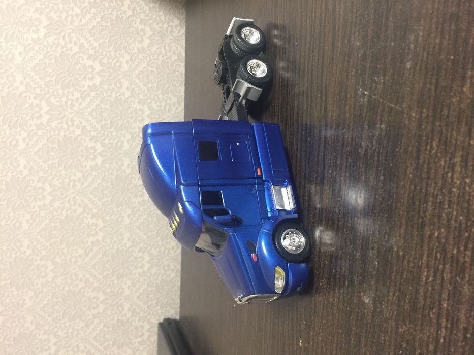 Peterbilt NEW RAY 1:43