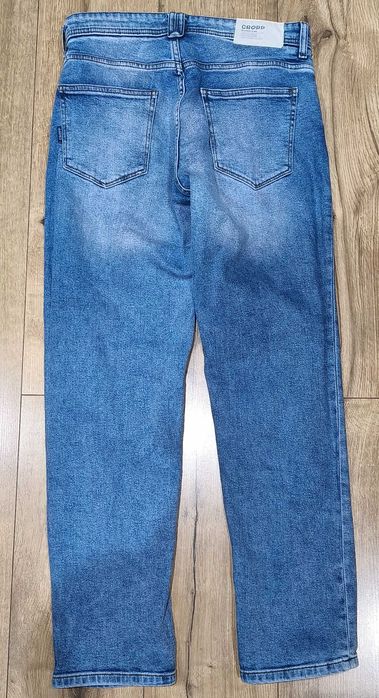 Spodnie jeansy Cropp 28/32 comfort