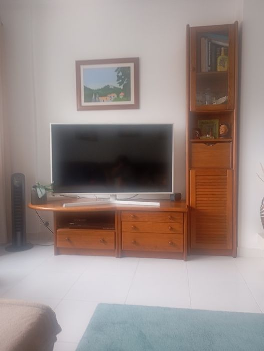 Móvel de TV em cerejeira