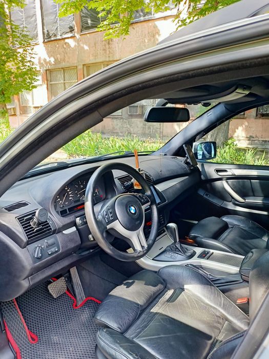 Продам BMW X5 E53
