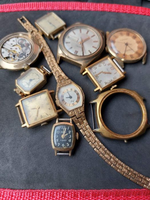 Купую Радіодеталі . Компьютерні плати . Позалочені часи та інше .