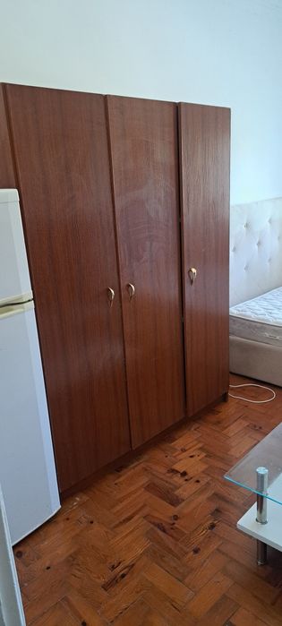 Quarto para arrendar