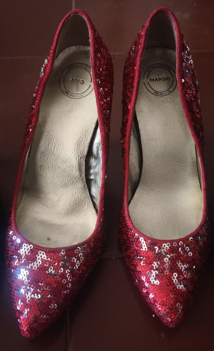 Sapatos Nº36(altos) Novos e semi usados