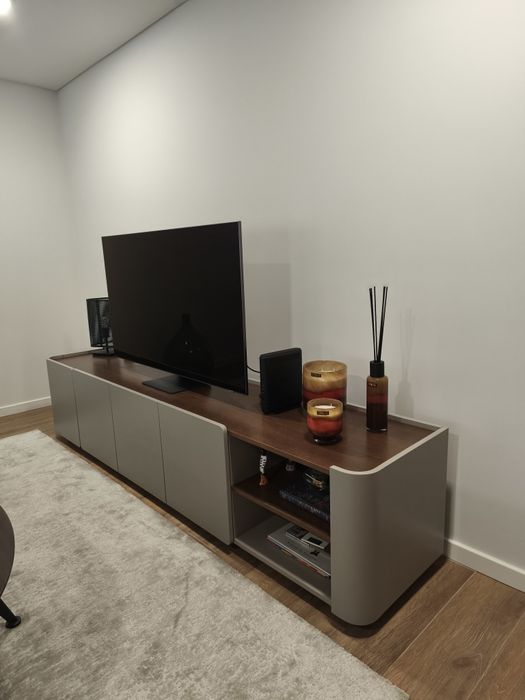 Móvel de TV moderno