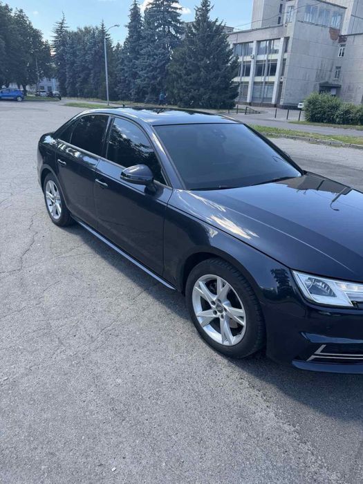 Продам автомобіль Audi A4 2018