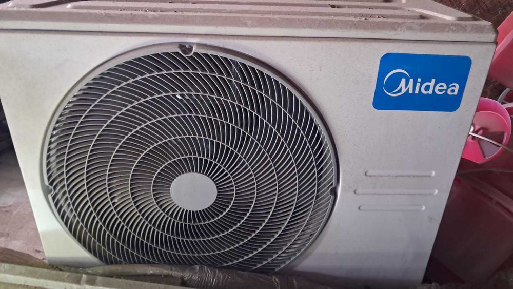 Продам кондиционер midea AG-24N8D0