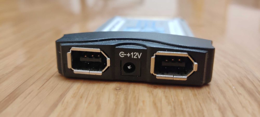 Placa PCMCIA com portas Firewire (IEEE 1394)
