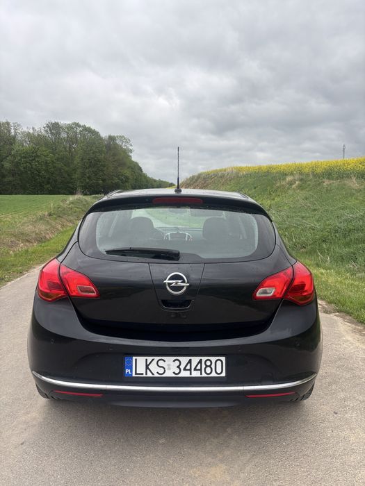 Opel astra J 2013