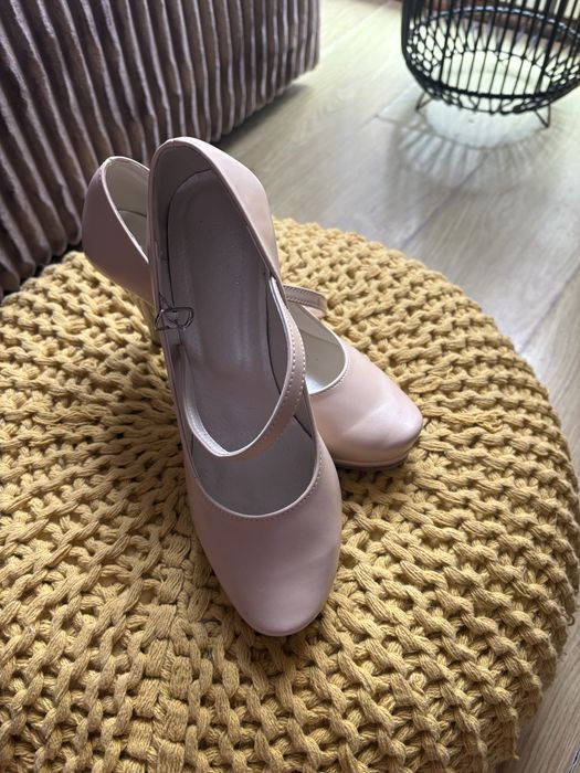Buty ślubne rozm 37,5