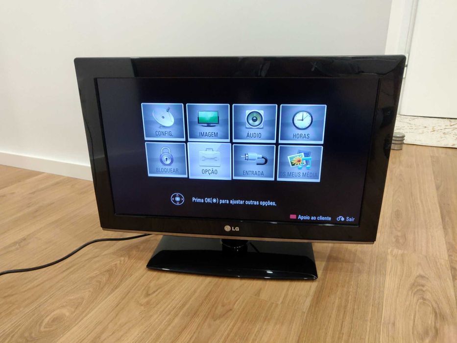TV LG 26” (Modelo 26LK330) – Funcional e em bom estado