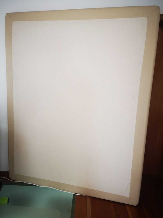 Cama/Tapi/Estrado como novo 2,00m x 1,6m . Boa oportunidade.