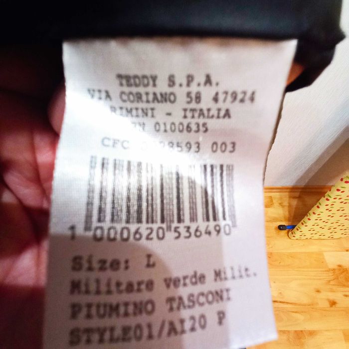 Продам женский молодежный пуховик производства Италия