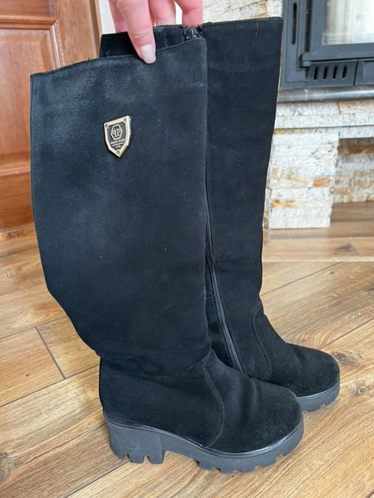 Продам зимові чоботи